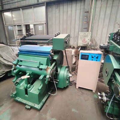 Het hete Stempelen maakt Matrijzensnijmachine 1040 * Computer 720 hj-1040T in reliëf