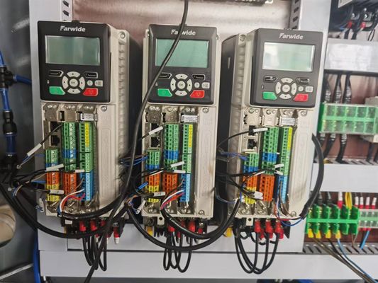 Automatische Spanning die Rewinder-Machine voor Zelfklevend niet Geweven Stoffenbroodje scheuren die Machine scheuren