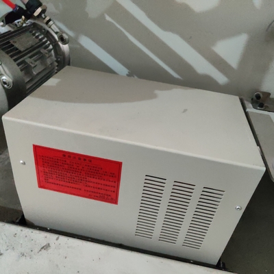 De de Drukmachine van hoge snelheidsflexo voor Maximumefficiency, Drukkleur is whitle, Band, Kraftpapier-document, inkt