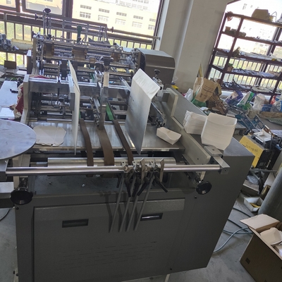 Niet-standaard kartonnen machine # decoratieve werken # voedselkarton # wegwerplunchbox # Hot-melt lijmproces