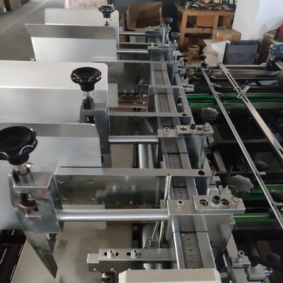 Niet-standaard kartonnen machine # decoratieve werken # voedselkarton # wegwerplunchbox # Hot-melt lijmproces