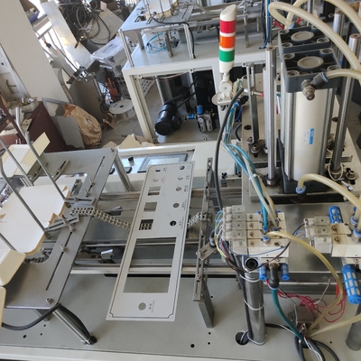 De hete van de het Kartonmachine van het Smeltings Zelfklevende Proces van het de Werkenvoedsel Decoratieve Doos van de het Karton Beschikbare Lunch
