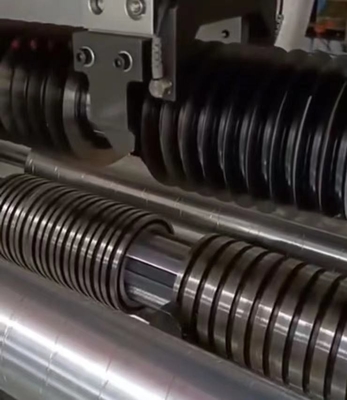 1350mm de Hoge snelheid 30g/M2~350g/M2 van Rewinder van de Bandsnijmachine