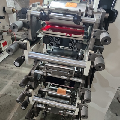 250 mm Lengte 180 mm Breedte Hoge snelheid Flexodrukmachine 5-60 m/min Snelheid 0,15 mm nauwkeurigheid