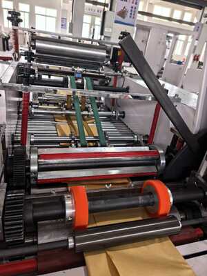 PLC-besturingssysteem Industriële papierzakmachine met water in K-inkt geschikt voor continue papierzakproductie