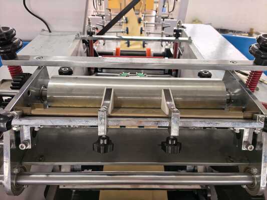 CMYK Flexo Printer Papieren Boodschappentas Machine 50Hz 60Hz Voeding Totaal Vermogen 15 KW Geschikt voor Grootschalige Verpakking