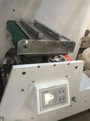 De Drukmachine van Flexo van het hoge snelheidsetiket met Matrijzen Scherp Systeem, 220V/380V/Customize-Voltage, de Brutomacht van 30kw