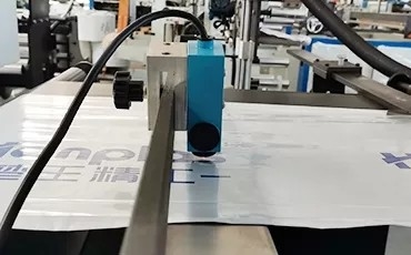 Hoge snelheidszak die Machine 20pcs/Min PE het Document van Kraftpapier Luchtbelkoerier Mailer maken