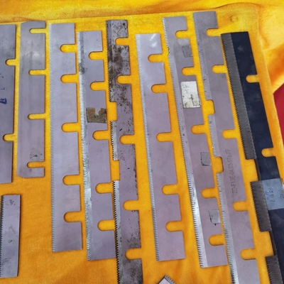 Roterend Matrijzen Scherp Metaal die om Bladen Industriële Koperaluminiumfolie scheuren