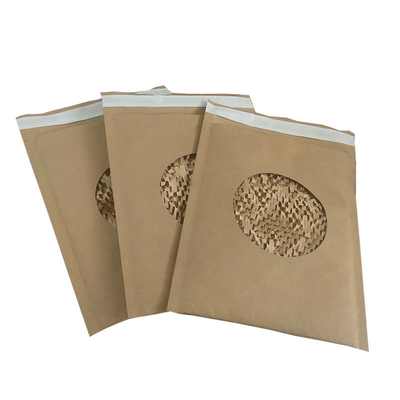 Het Document van Eco Vriendschappelijke Kraftpapier Zak die Machine Opgevulde Koerier Delivery Envelope Honeycomb maken